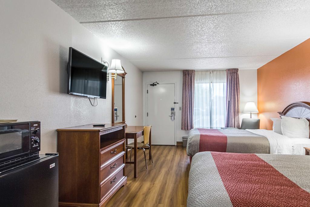 Motel 6 Вейкросс Екстер'єр фото