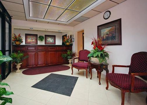 Motel 6 Вейкросс Інтер'єр фото